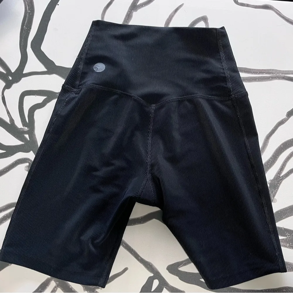 FIVE THE LABEL DANCEWEAR. BIKER SHORTS. EXCELLENT CONDITION. SIZE PA. - Image 2