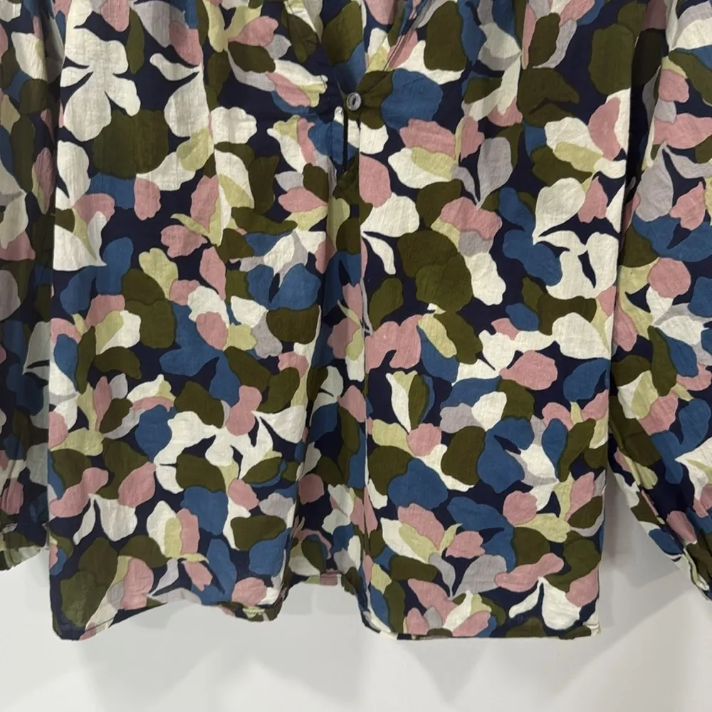 Velvet Multicolor Leaf Pattern Blouse Size Small EUC - Image 3