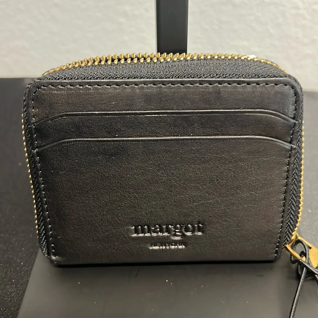 Margot New York | “Dana” Small Zip Around Leather Wallet Black - Image 3