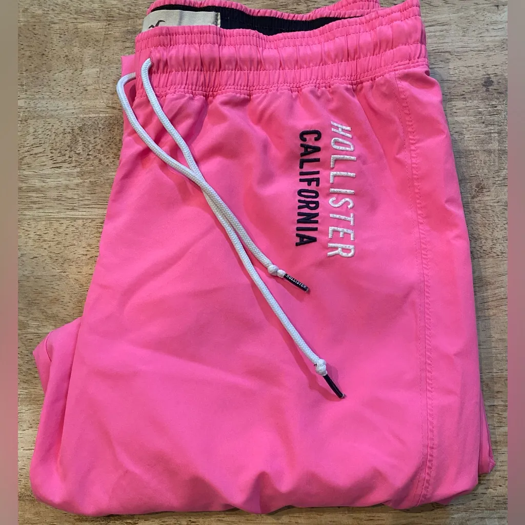 Hollister Size Medium‎ Hot Pink 100% Poly Lined Graphic Athletic Pants - Image 2