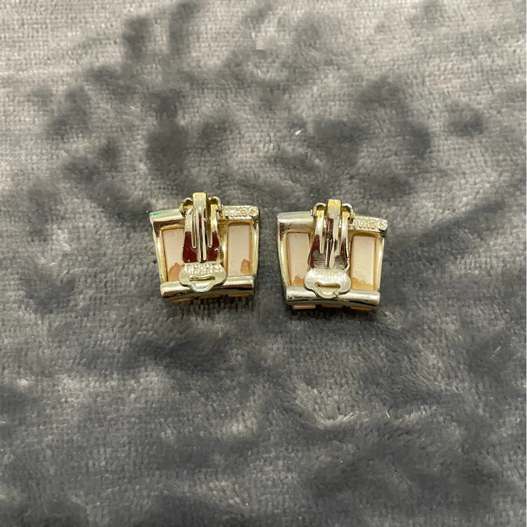 Vintage 70’s Cadillac Pink and Silver Tone Clip - Image 6