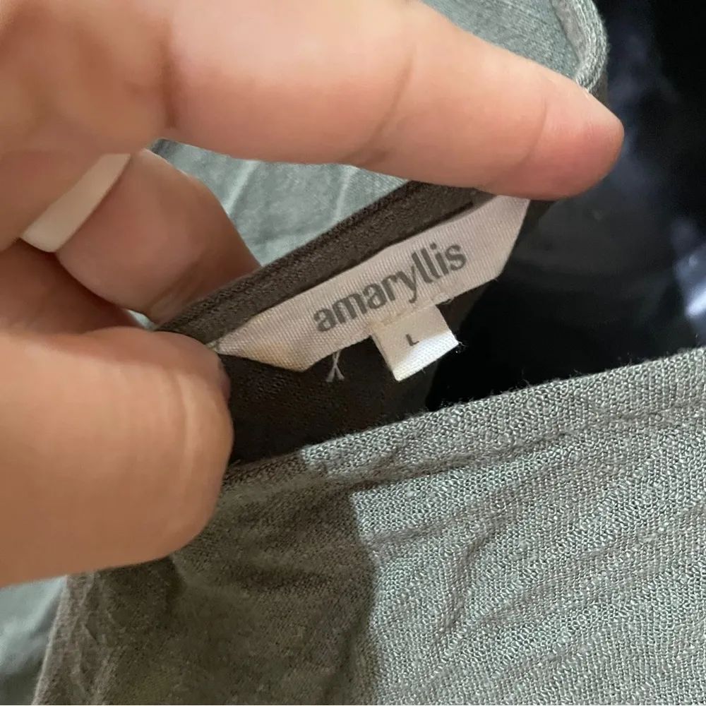 Amaryllis Olive Green Linen Blend Romper with Pockets - Size Large - Image 2