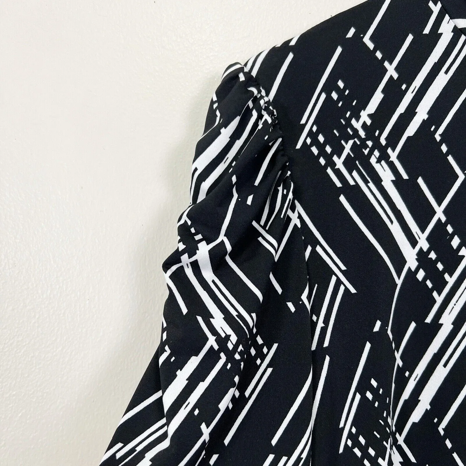 Ophelia Roe Womens Geometric Print Mock Neck Puff Sleeve Blouse Shirt Top M - Image 2