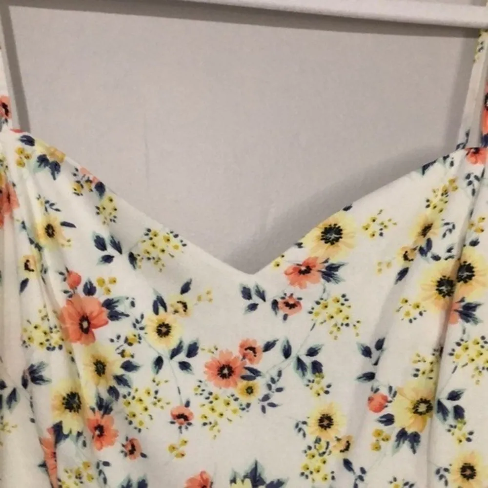 City Triangles sleeveless faux wrap floral dress junior’s size 15 NWOT - Image 5