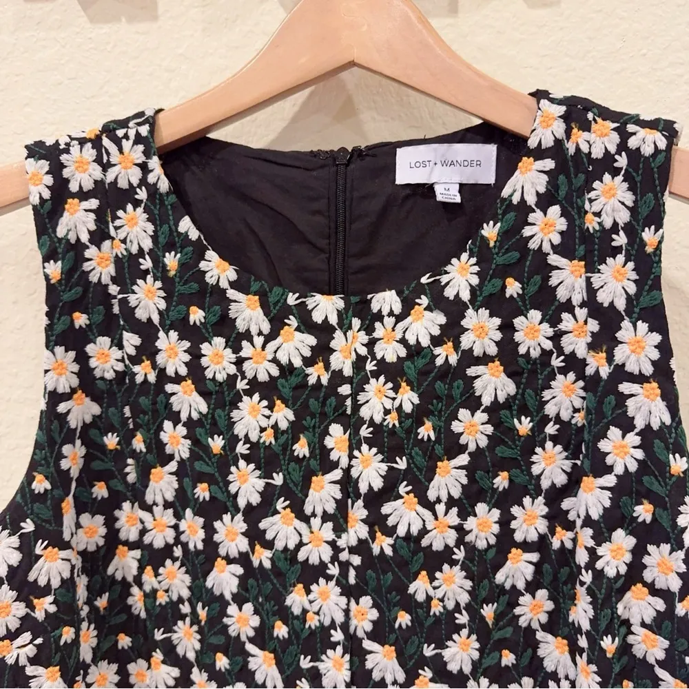 Lost + Wander Chamomile Hills Mini Shift Dress Black White Floral Size M NWT - Image 4