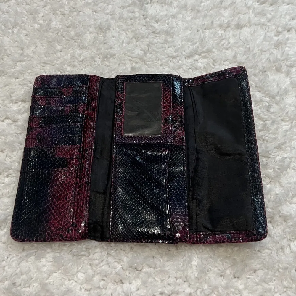 Kenneth Cole Reaction snake print faux leather wallet pink purple - Image 2