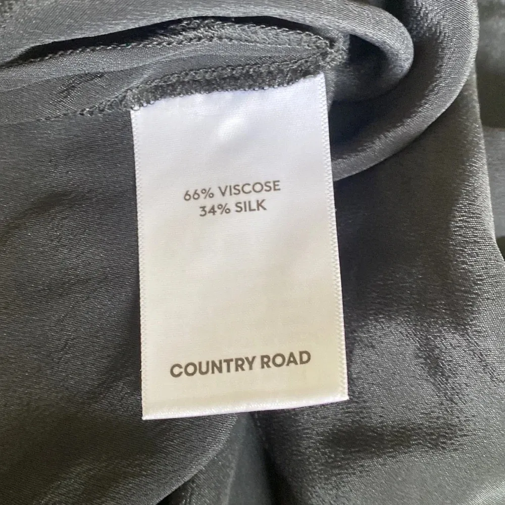 Black silk top - Image 7