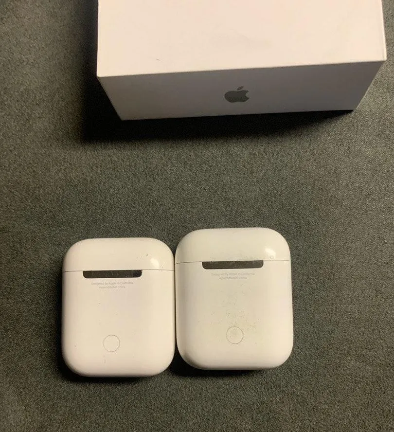 Apple AirPods - Image 3
