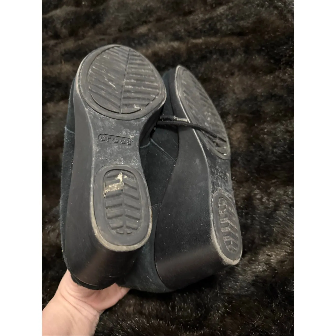 Crocs Leigh Wedge Chelsea Boots Ankle Black Suede Comfort Women's 9 - Image 3