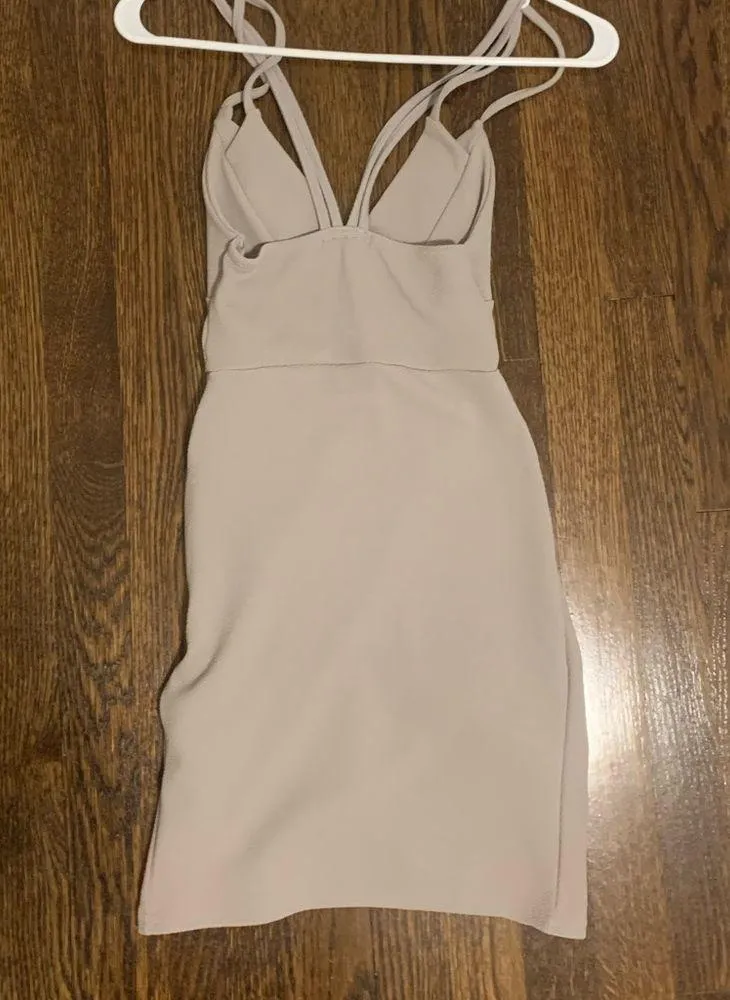 Pretty Little Thing lavender dress - Size US 0 - Image 3