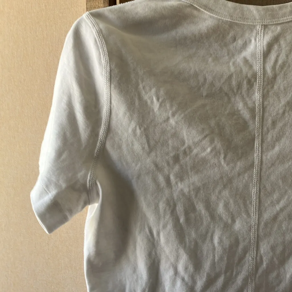 Three Dots FINAL MARKDOWN  tee medium/large - Image 9