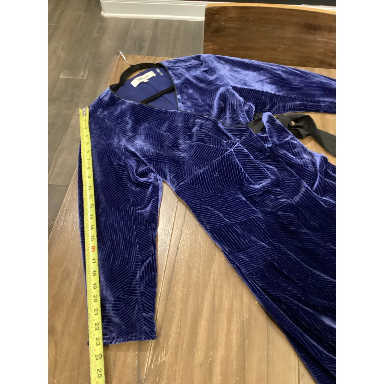 Diane von Furstenberg Tulisa ruffled devore Velvet Midi Wrap Dress Navy size 6 - Image 6