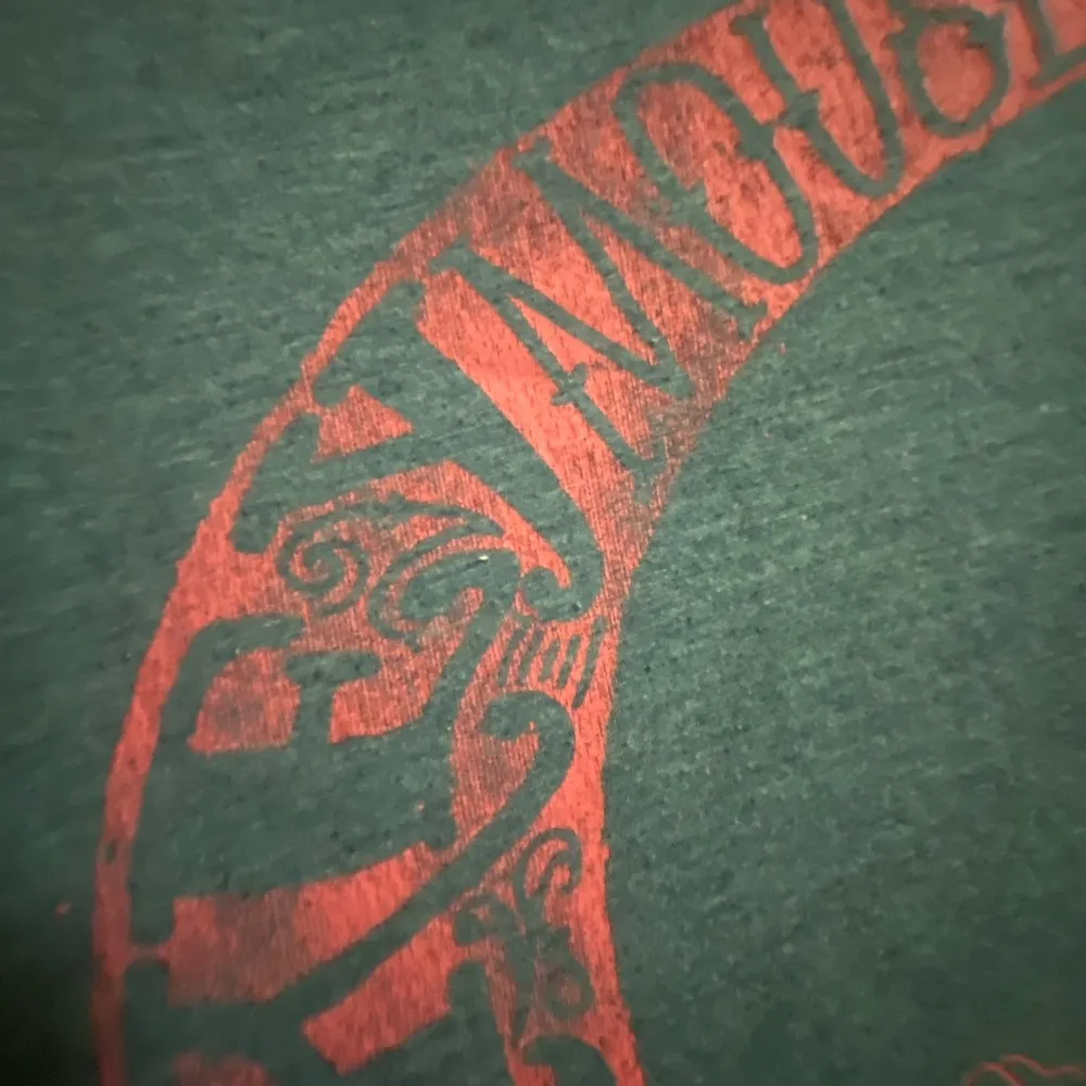 Vintage Disney Parks Women’s Mickey Mouse T Shirt M Dark Gray W/ Red Graphic - Image 3