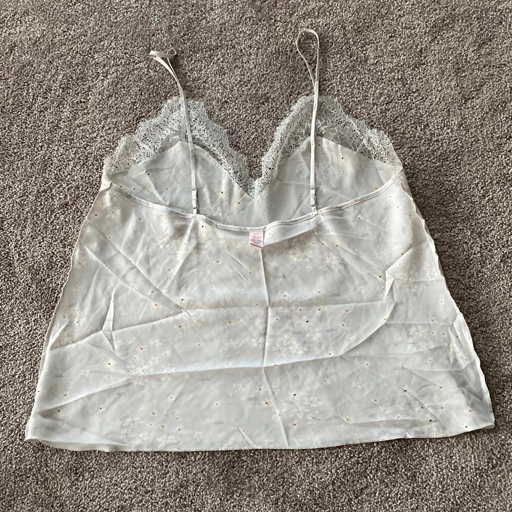 Victoria’s Secret Floral Print Chemise SIZE XL - Image 7