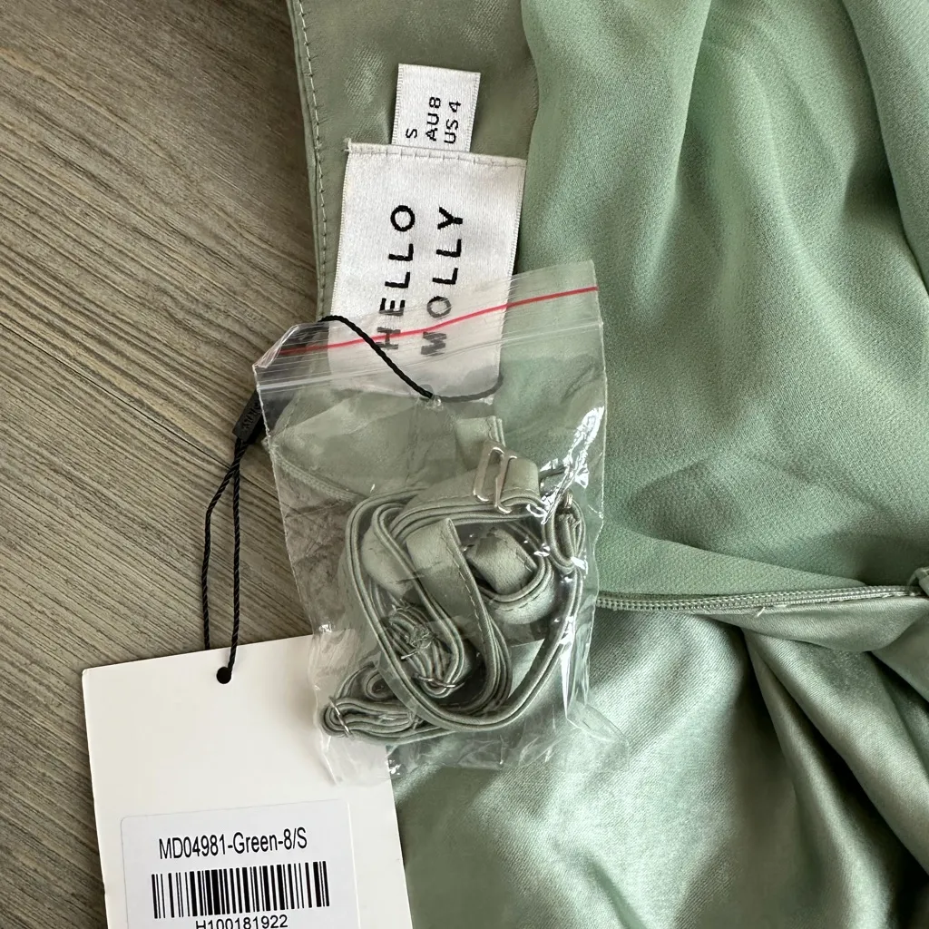 NWT- HELLO MOLLY IMMORTAL STYLE MAXI DRESS IN GREEN - Image 11