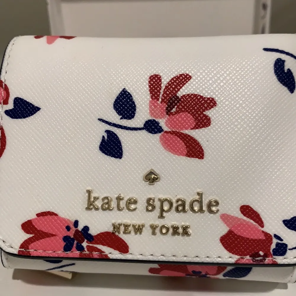 New Kate Spade floral wallet - Image 3