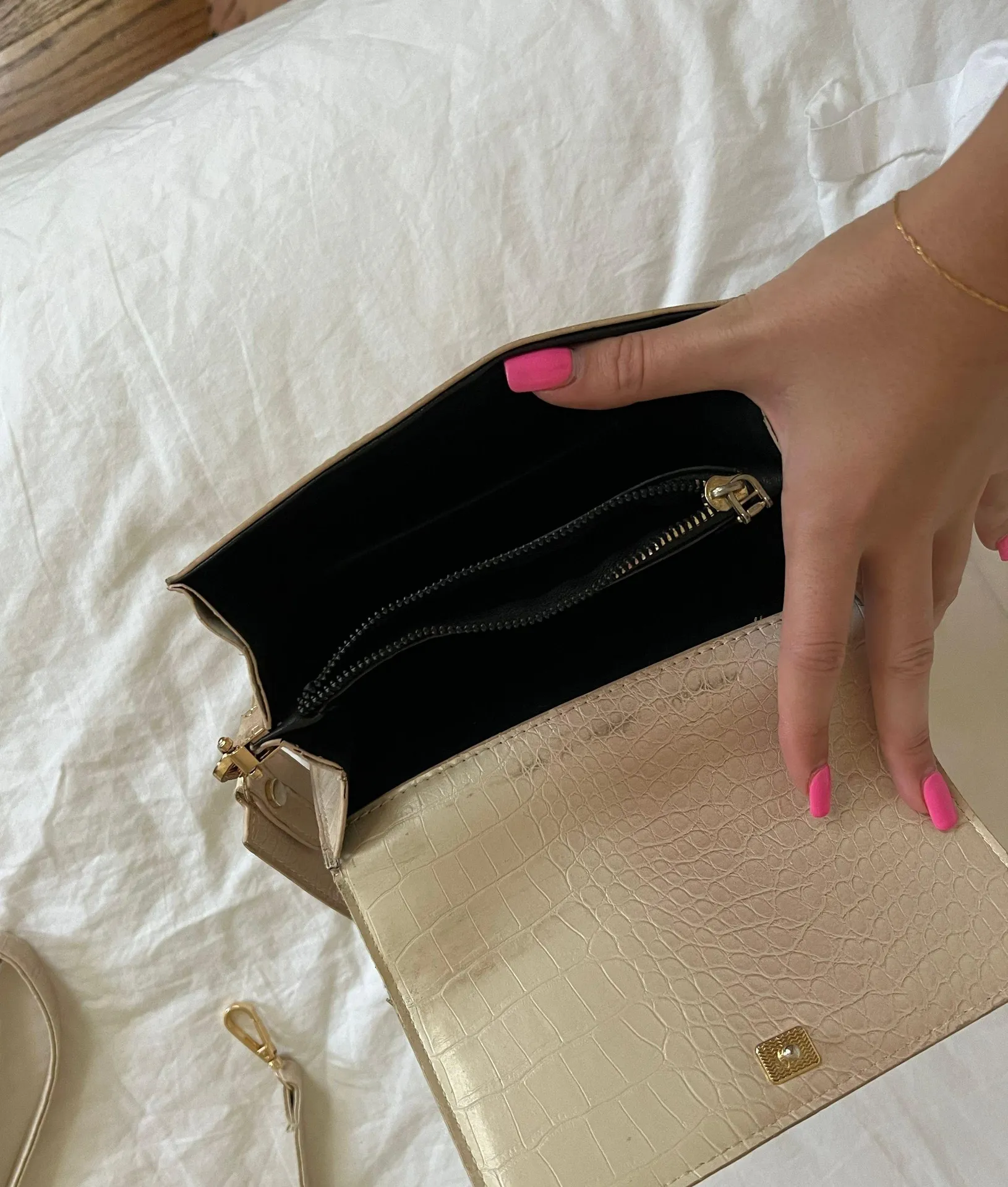 Pink Ombré Purse - Image 3