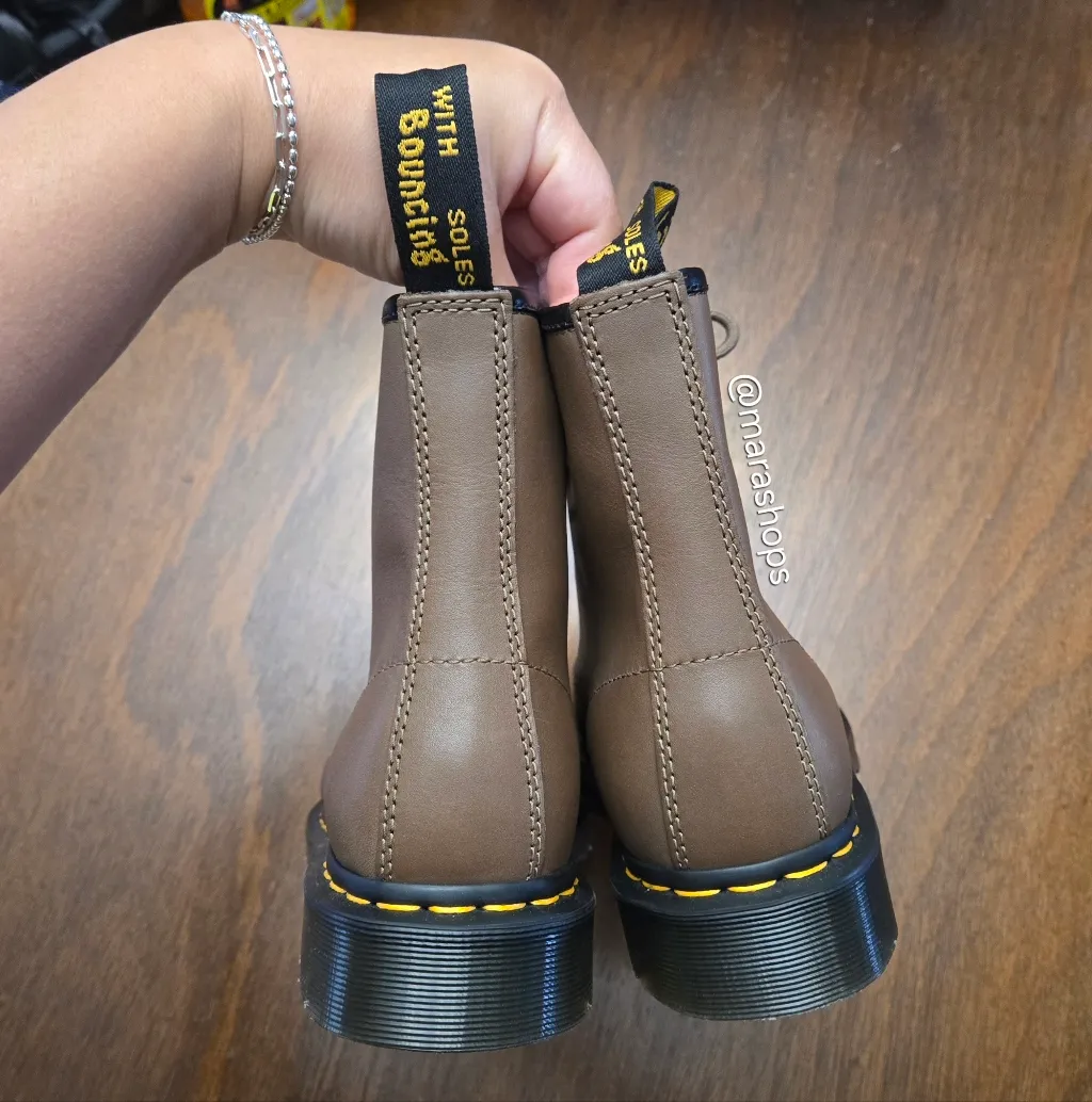 Dr. Martens 1460 Carrara Leather Lace Up Boots - Image 4