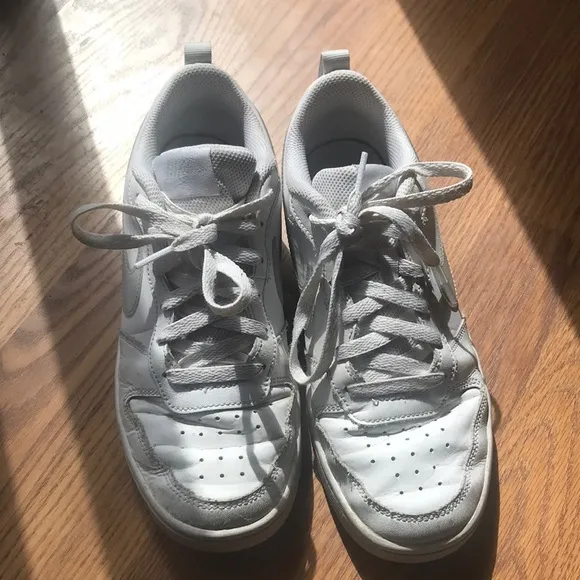 Nike Women’s Court Vision Low Shoes in White size 6.5 Shoe Casual or Basketball - Image 2