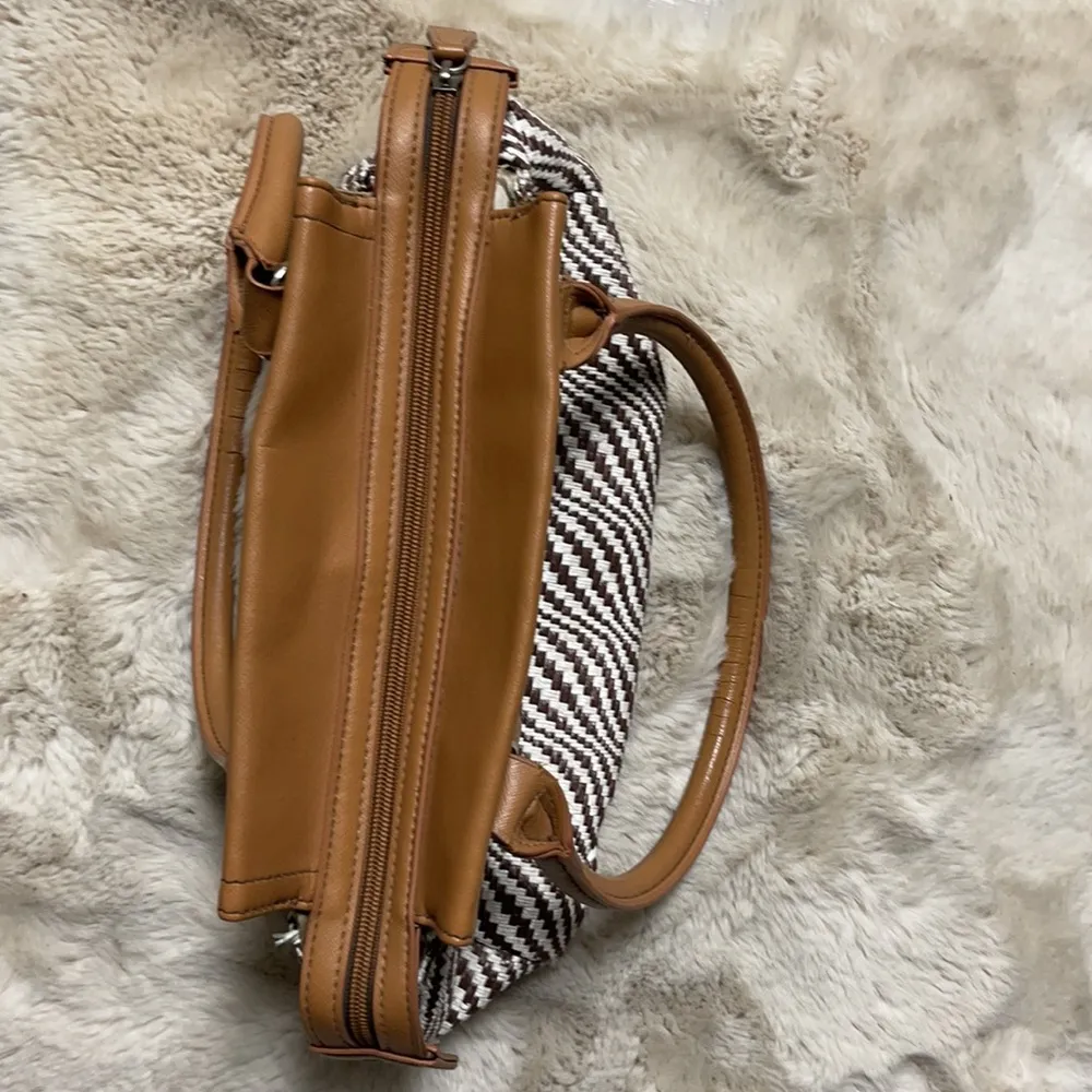 Ellen Tracy Purse - Image 7