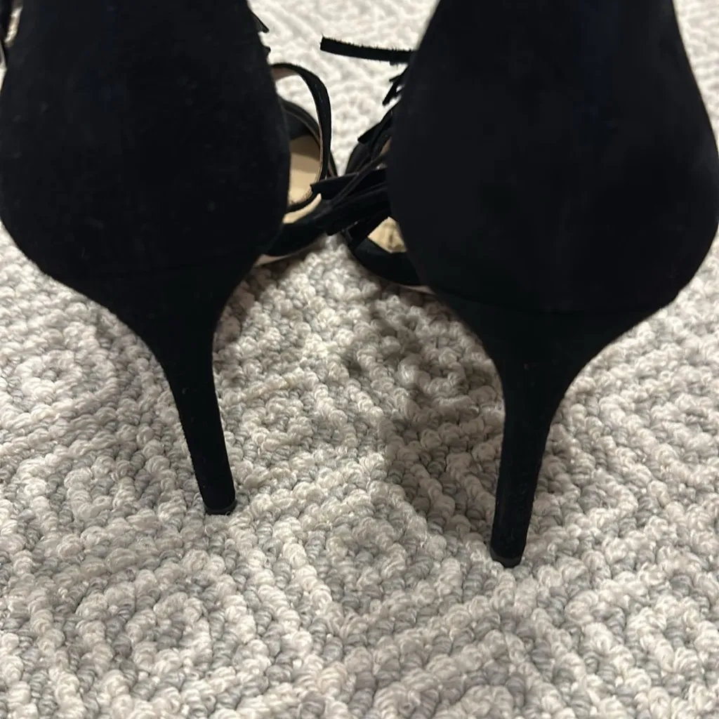 Ann Taylor 7.5M black Suede 4” heel bracelet sandal. Fun tassels with pearls - Image 6