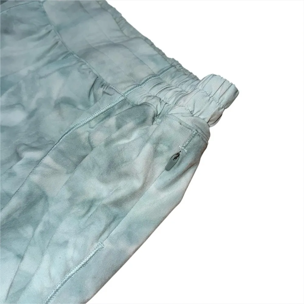 Lululemon Hotty Hot Shorts 4” Low Rise Lined Diamond Dye Blue Womens Sz 4 W7CCCT - Image 4