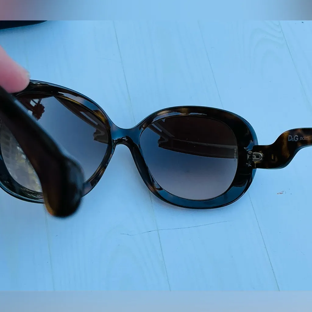 STYLISH DOLCE & GABBANA sunglasses 🔥🔥 - Image 11