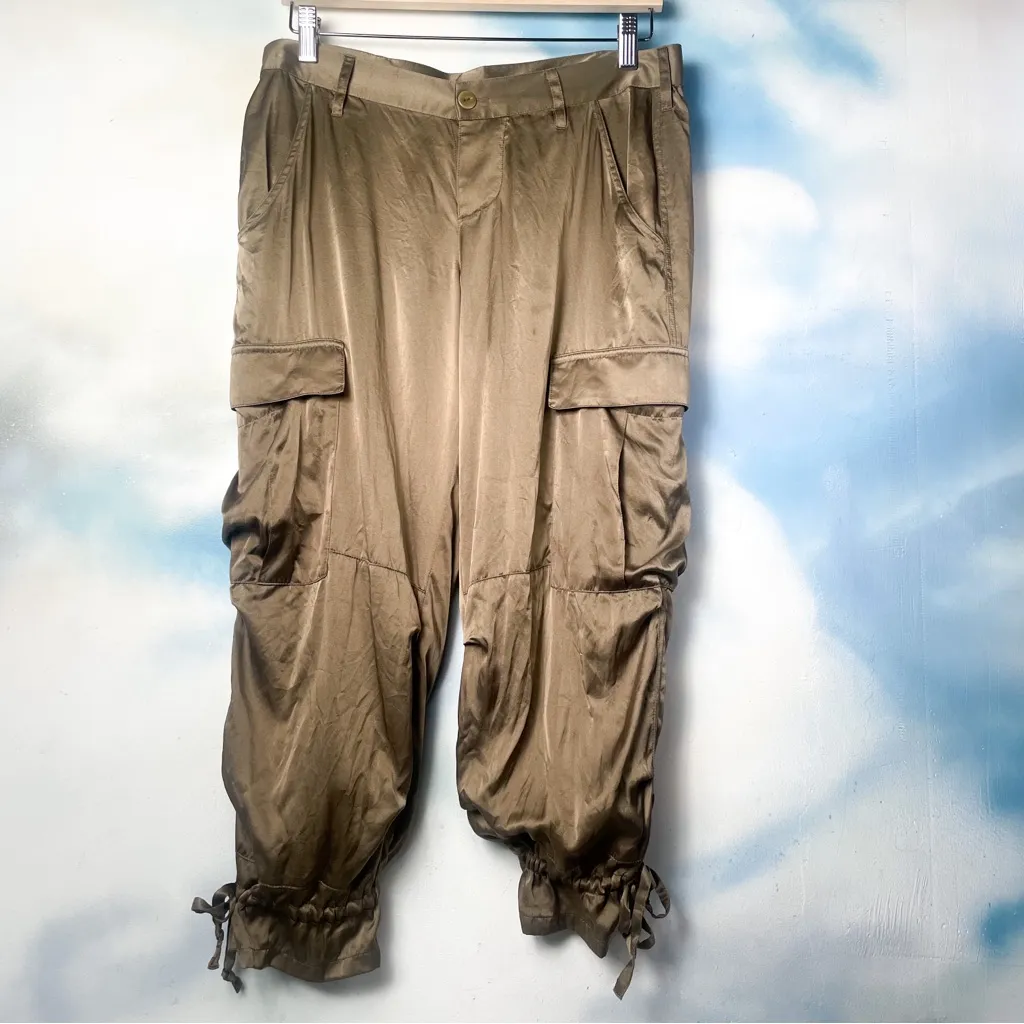 Joie  satin cargo pants - Image 4