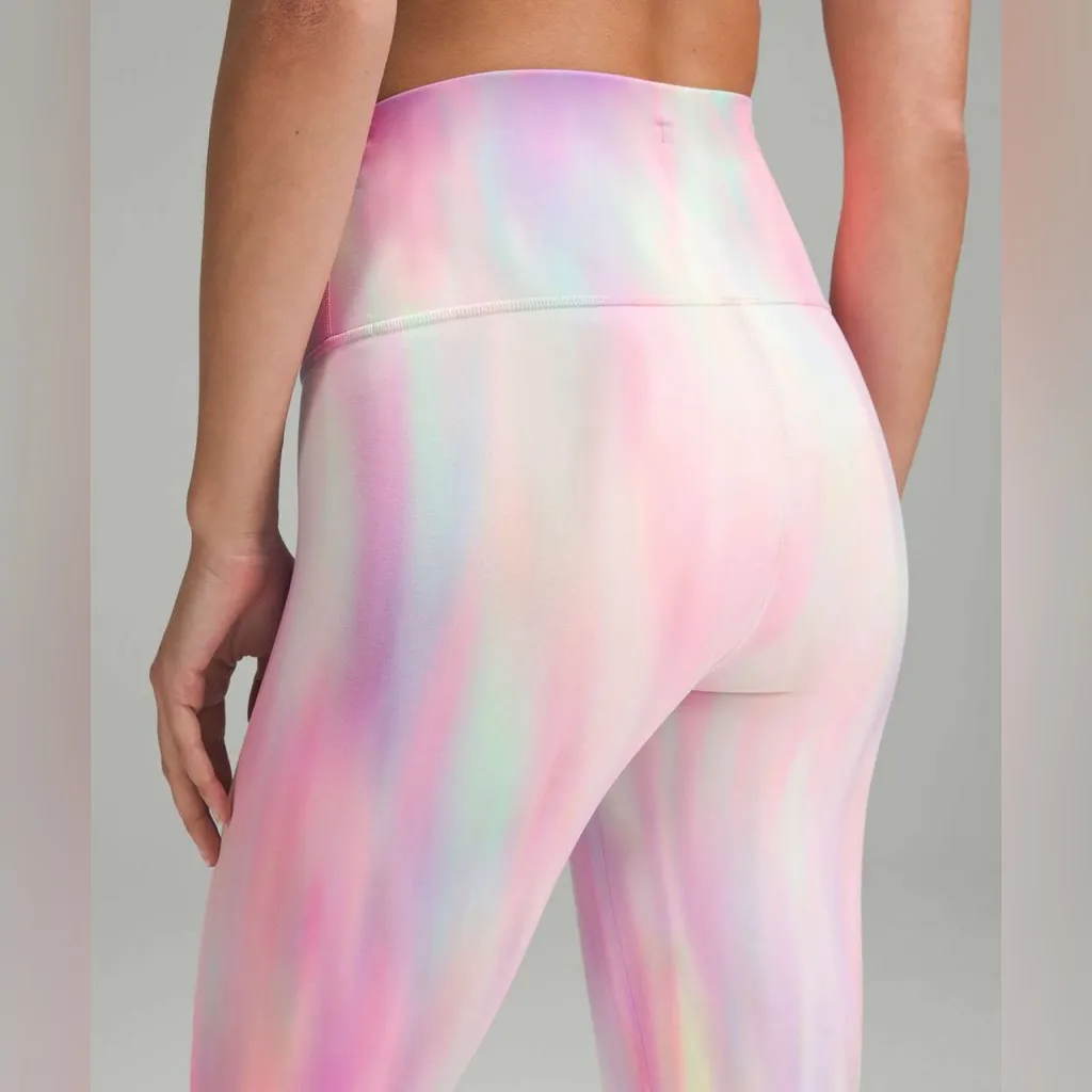 VERY RARE NWT Lululemon Wunder Train High-Rise Tight 25"
Psychedelic Wash Multi - Image 4