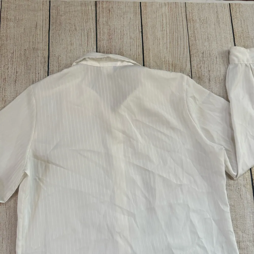 Vintage Levi Strauss & Co white pinstripe collared button long sleeve shirt - Image 10