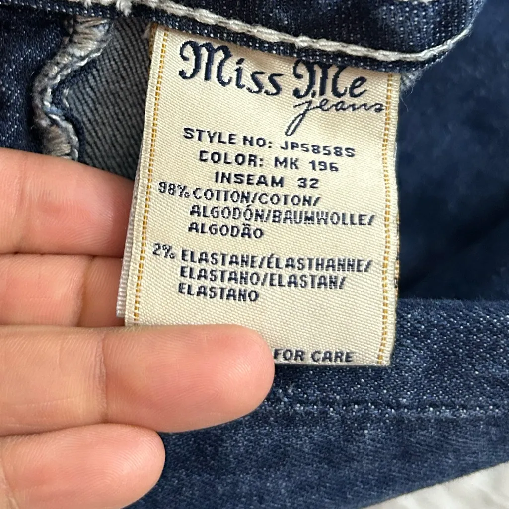 Miss Me Y2K Dark Blue Skinny Jeans with Floral Embellishments - Image 5