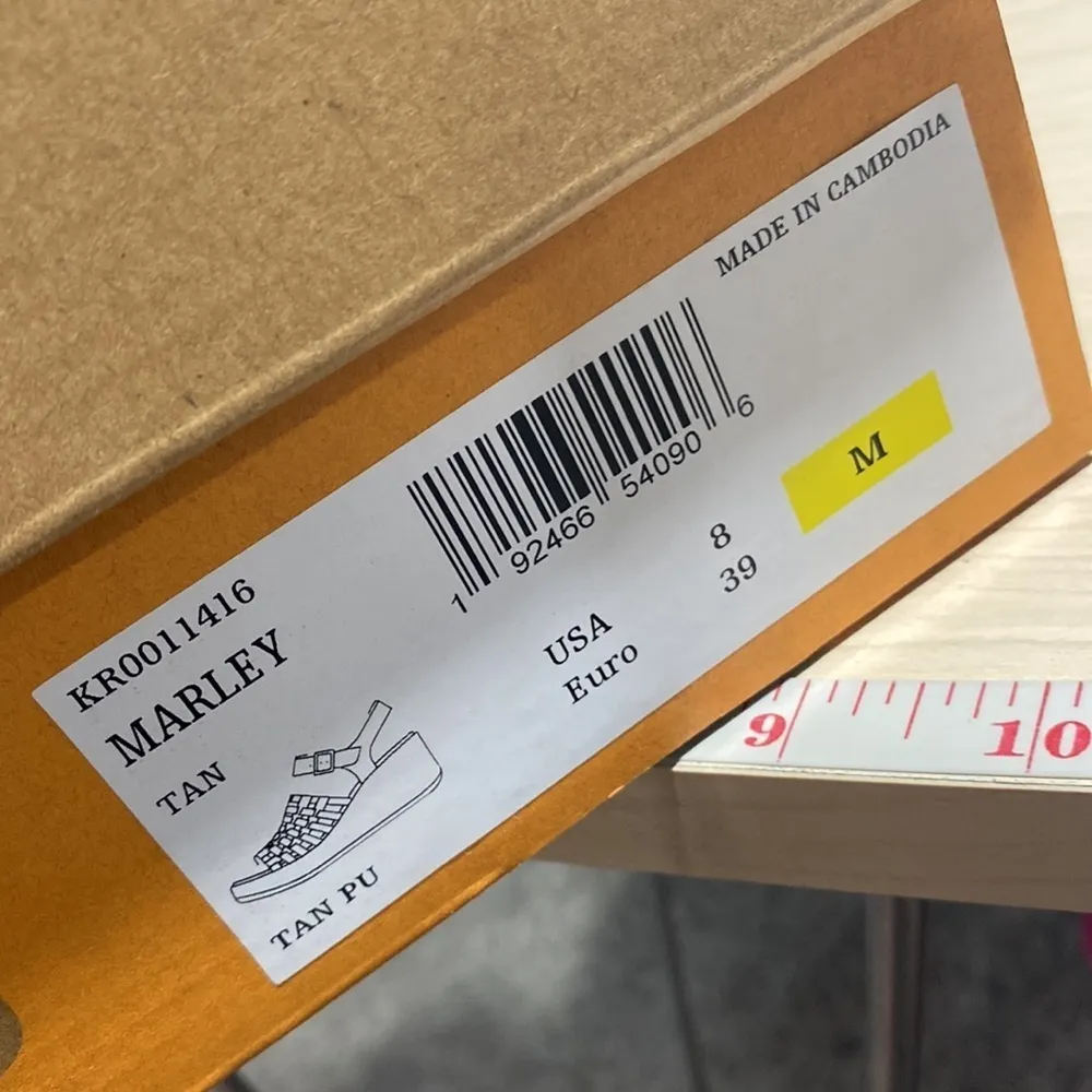 Korks Marley Sandals New in box wedge platform tan faux leather size 9 - Image 5