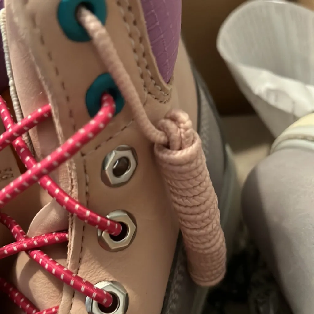 Timberland Premium Waterproof Grey Nubuck Boots - Image 10