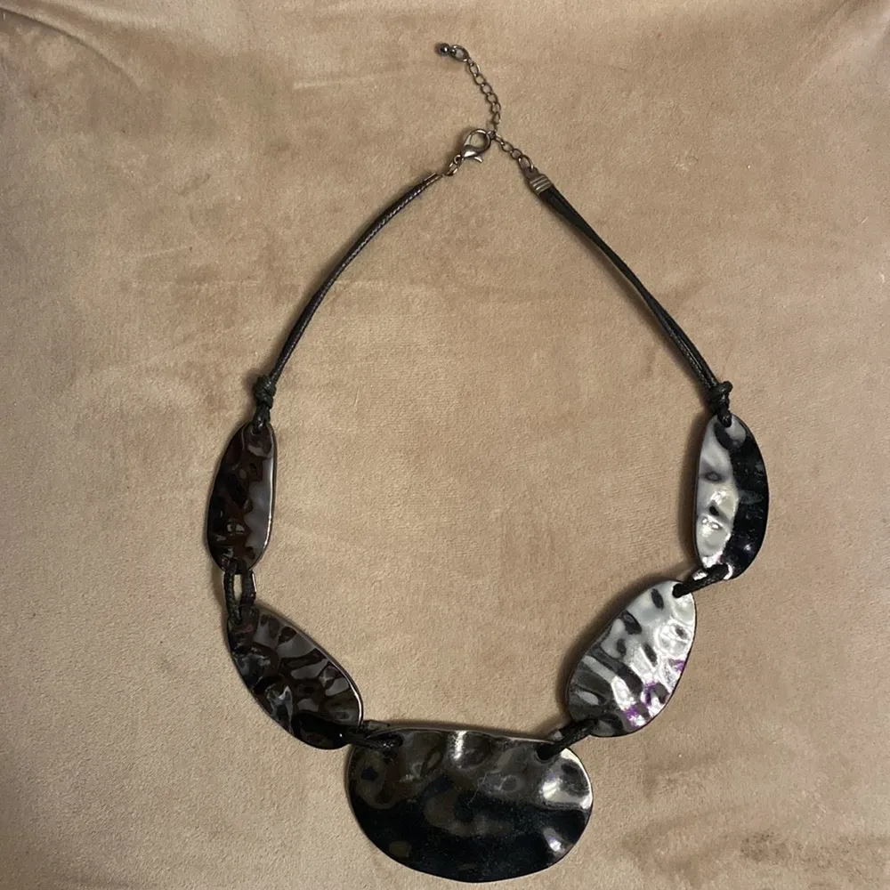 Vintage Stamped/Hammered Metal Stylish Necklace Casual Formal Adjustable Length - Image 4