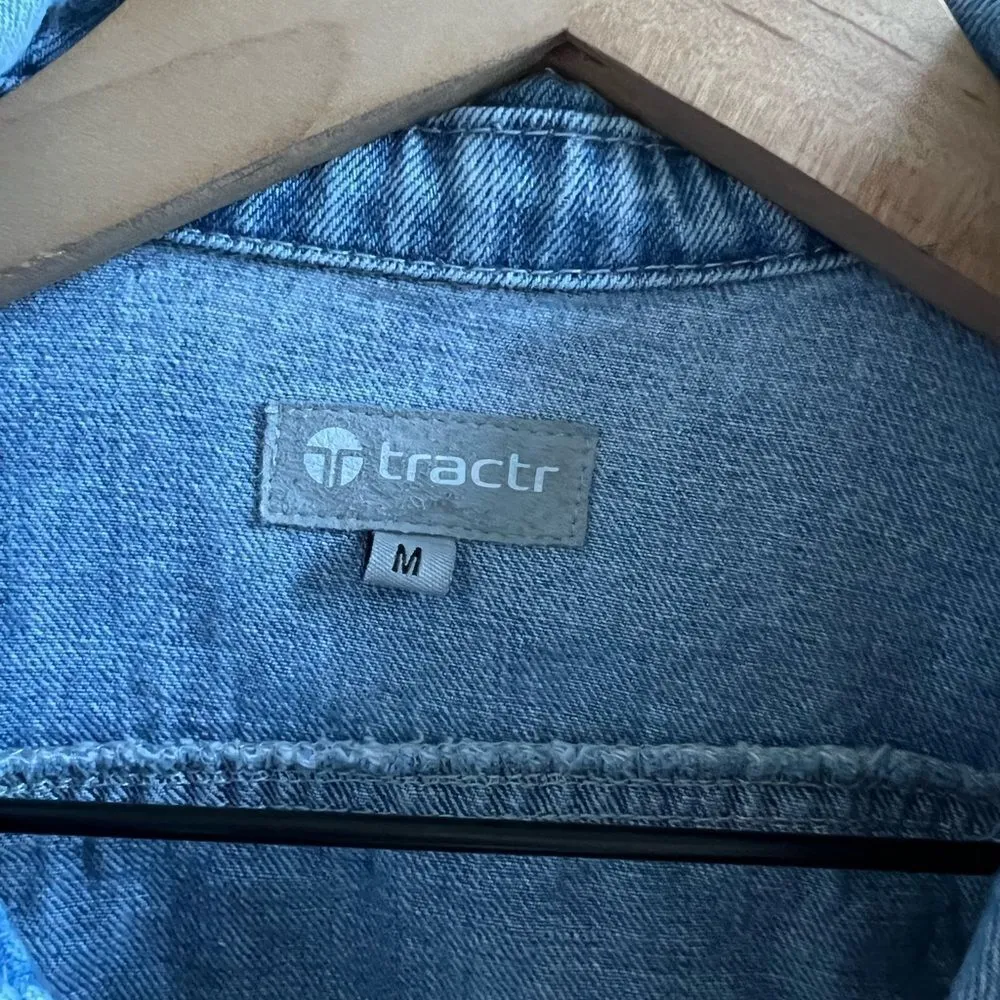 Tractr Jean Jacket Cropped Denim Size Medium Light Blue Wash Blue - Image 9