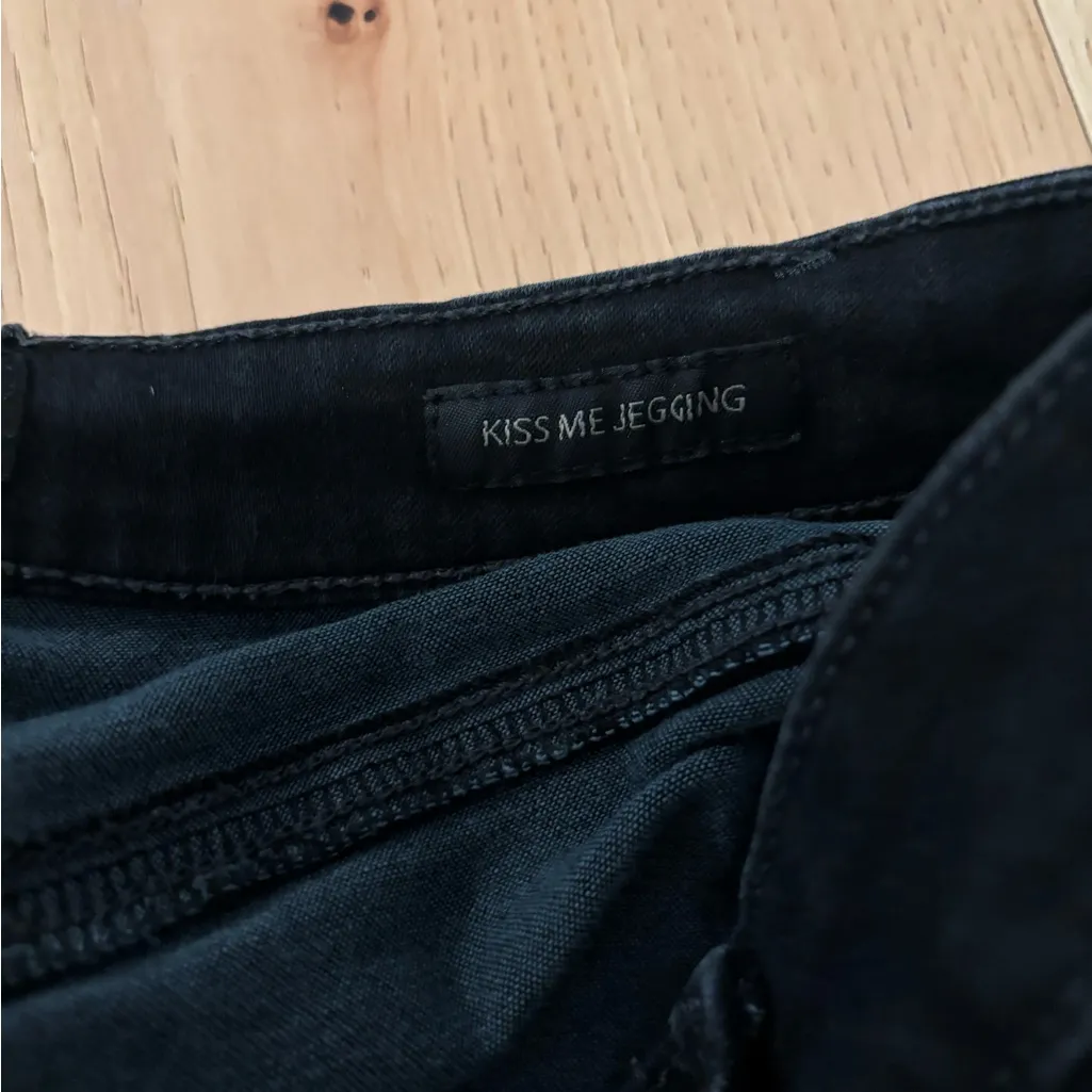 Jessica Simpson Women's Black Skinny Jeans (kiss me jeggings) 29R - Image 7