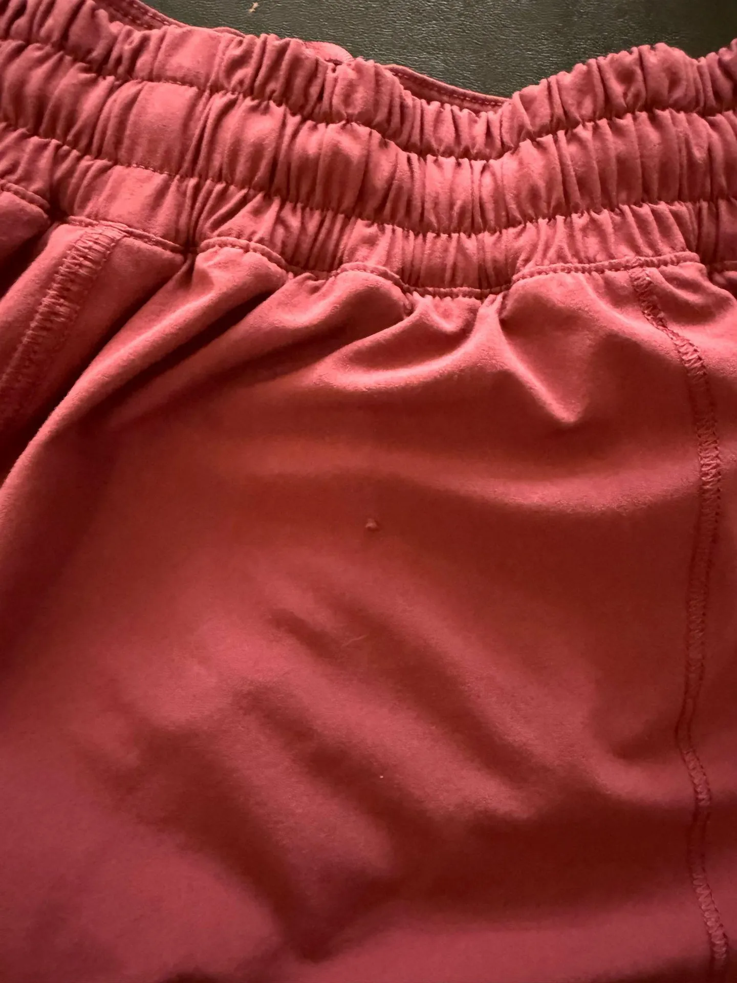 Lululemon Hotty Hot Shorts Low-Rise 4" - Image 4