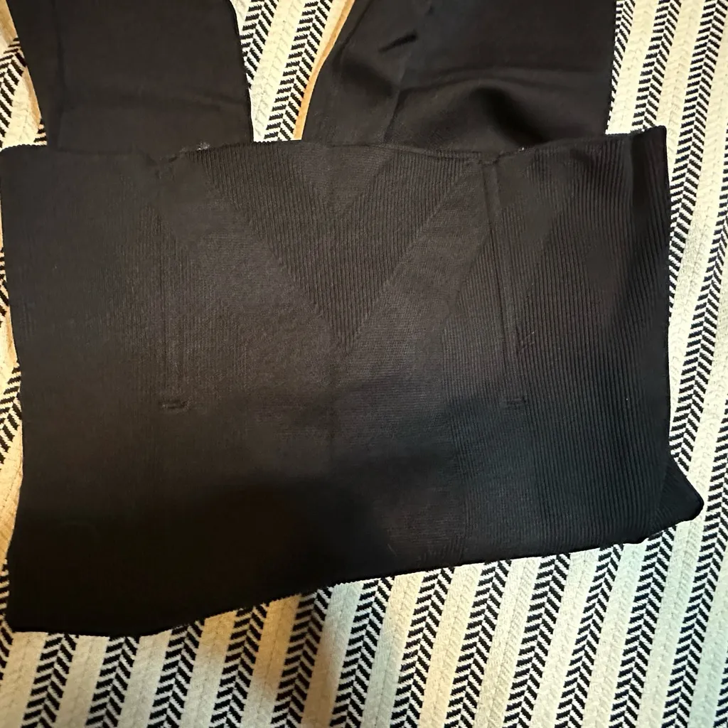 Post Maternity Black Leggings with build in girdle Size L - Image 2