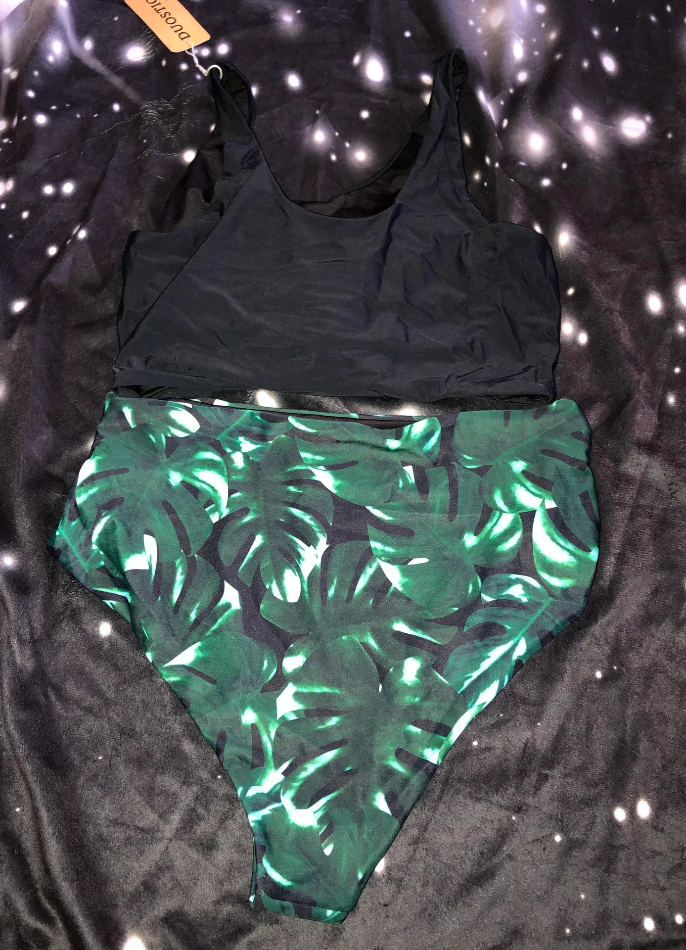 2 Peice Swimwear Multiple Size L - Image 2