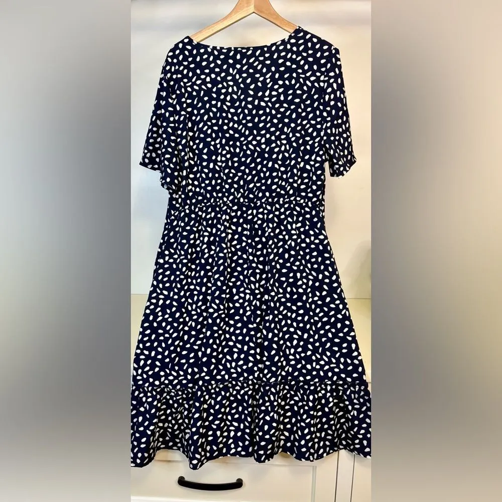 BloomChic Navy and White Patterned Midi Dress Black Size XL - Image 4