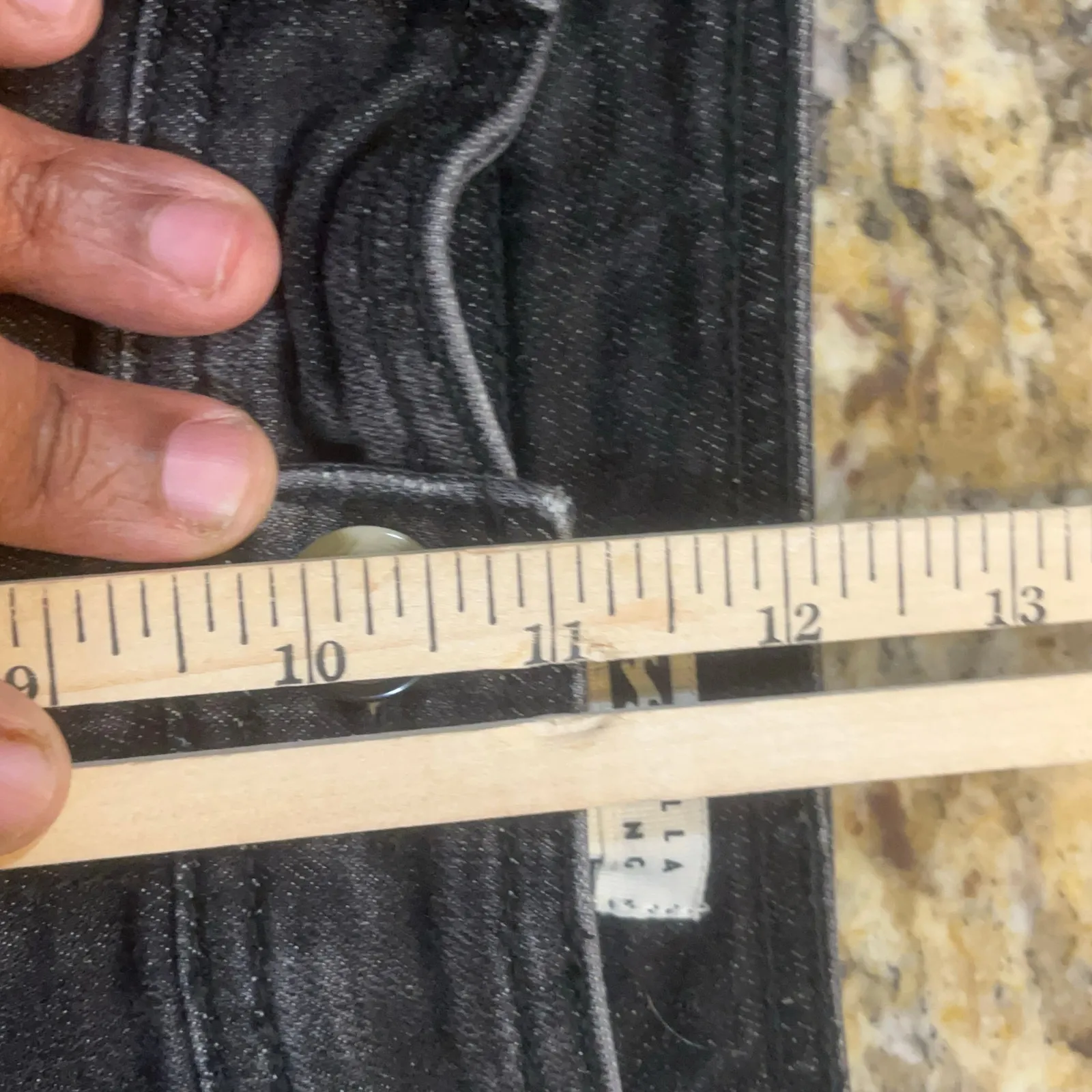 Billabong Women’s Size 26 Black High Rise Raw Hem Jeans Surf Skate Core Baggy - Image 7