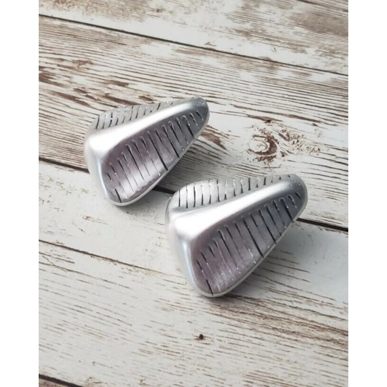 Vintage Clip On Earrings - Image 2