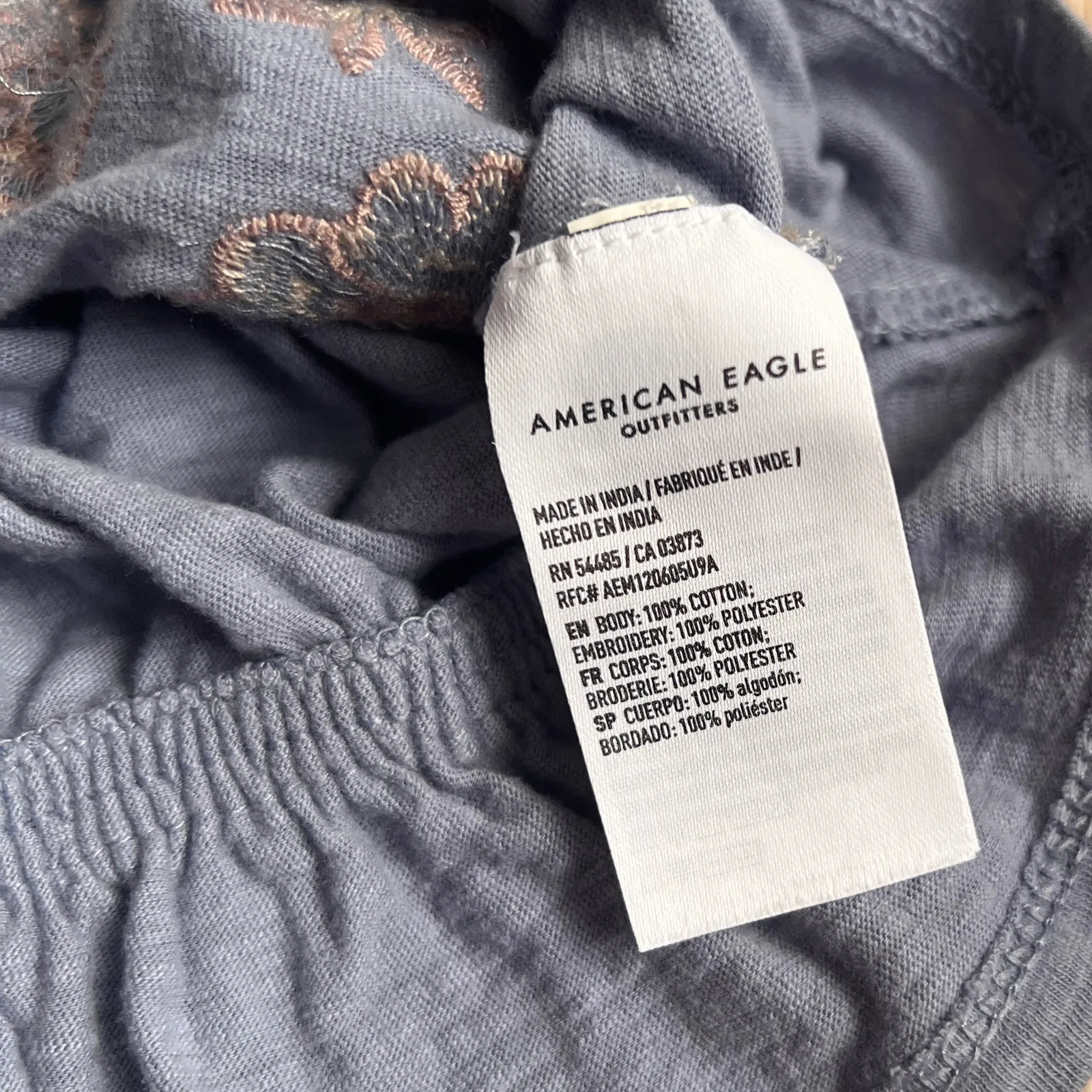 American Eagle Off Shoulder Floral Embroidered Ruffle Crop Top M - Image 4