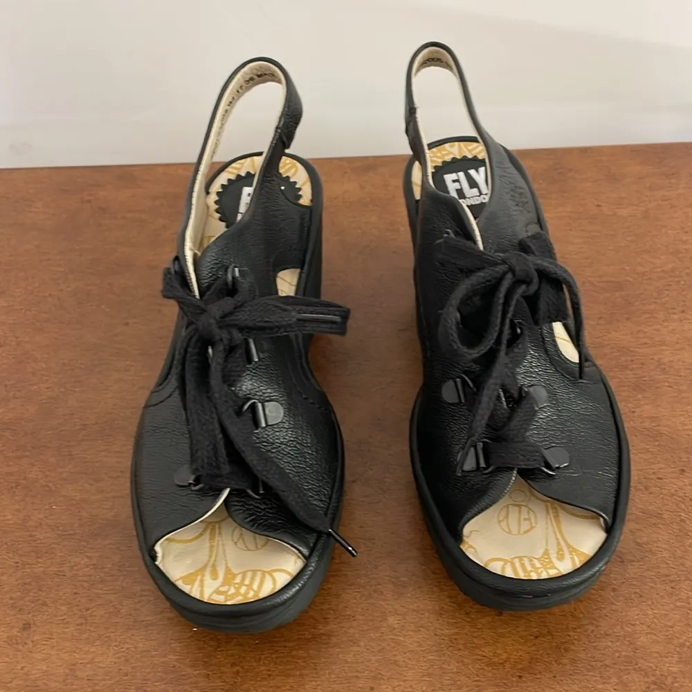 Fly London Ylva Leather Lace Up Open Peep Toe
Wedge Sandals Sz EU 36 (5.5-6 US) - Image 4