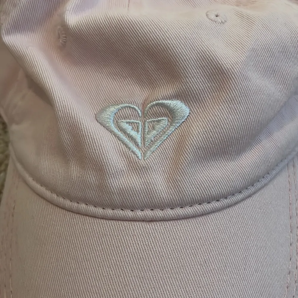 Roxy baby pink hat - Image 2