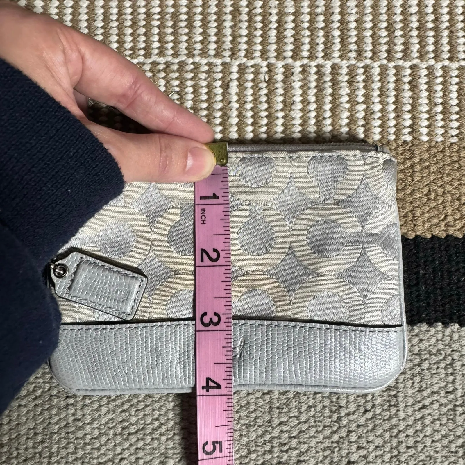 Coach Kristin OP ART Fog Light Gray Silver Sateen Wristlet Wallet Y2K 45085 - Image 4