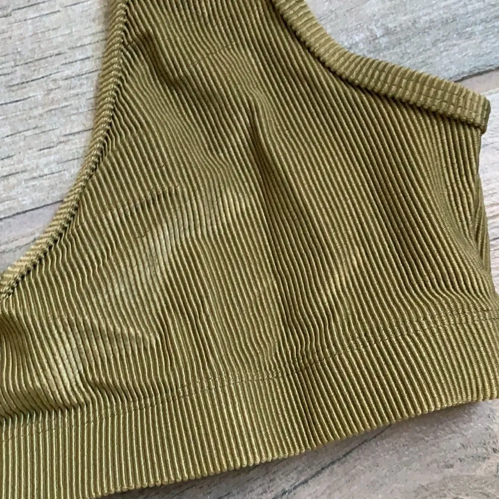 Weworewhat V-NECK RIB SPORTS BRA - Image 3