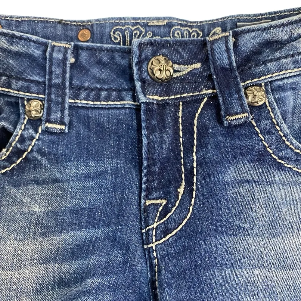 Miss Me Blue Capri Cropped Jeans Embellished Design Low-Rise Size 25 Dark Blue - Image 11