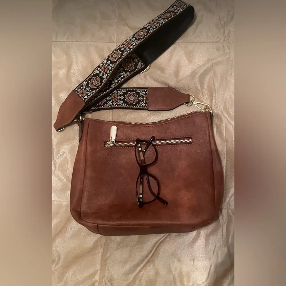 💕BOSTANTEN Crossbody Bag Vegan Leather Hobo With Wide Shoulder Strap💕 Brown - Image 9