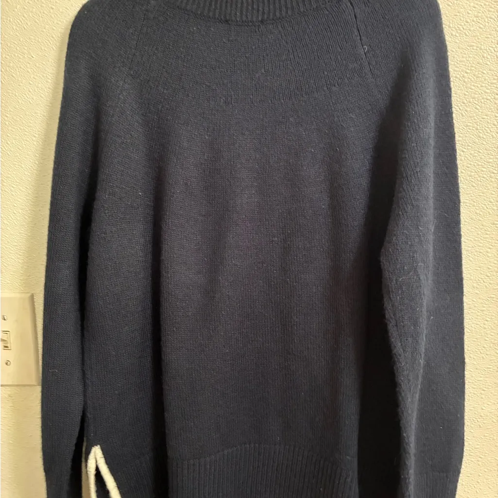 Talbots Navy Blue Sweater with White Trim M - Image 2